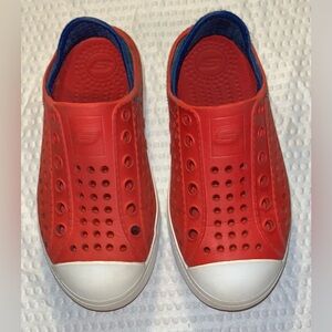 Sketchers kids sz 12 red/blue slipon waterproof sneaker designed w socklike back